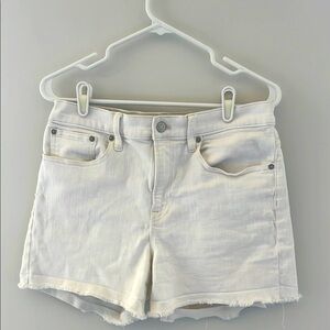 Women's J. Crew light cream color Denim Shorts size 28